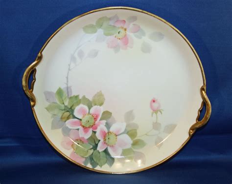 antique <strong>hand painted Nippon china</strong> cake or sandwich plates, pink roses floral w/ <strong>gold</strong> Set of four early 1900s vintage <strong>china</strong> plates, marked Te-Oh <strong>Hand Painted Nippon</strong>. . Hand painted nippon china gold